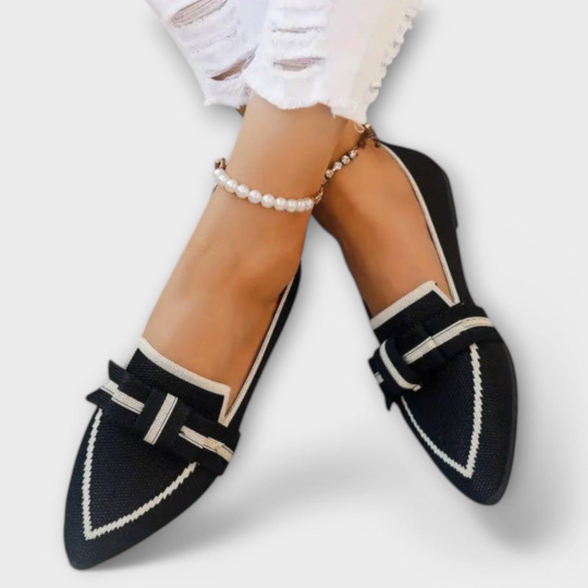 Elegant Women's Slip-On Loafers Pointed Toe Bow Detail Casual Flats Breathable Fabric — Main Image