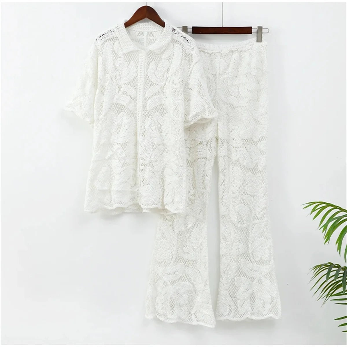 Elegant White Lace Two-Piece Set Women's Summer Beachwear Outfit — Image 4