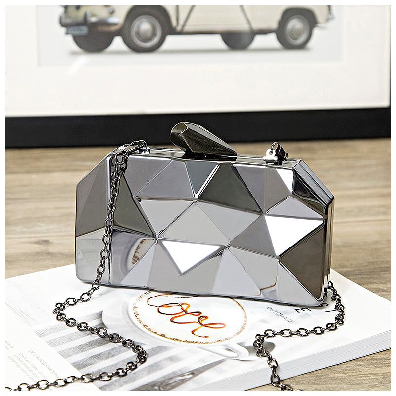 Geometric Clutch Evening Bag Gold, Chain Strap, Faceted Design Metal — Image 7